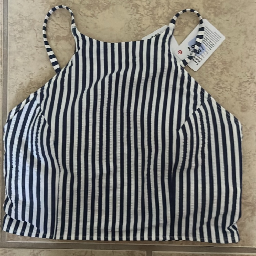 New Lululemon Seersucker High Neck Swim Top. Never worn to small.